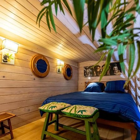 Gite Et Chambre D'Hote Gussignies Экстерьер фото