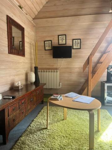 Gite Et Chambre D'Hote Gussignies Экстерьер фото